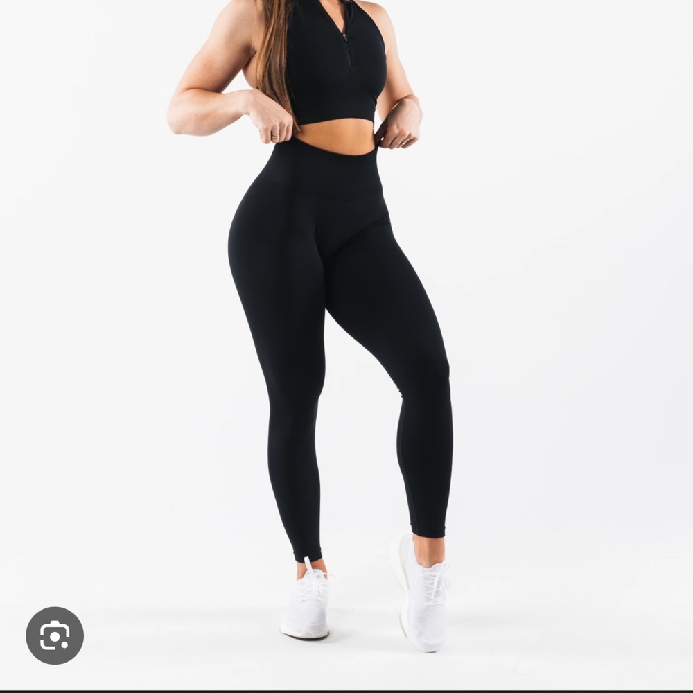 NWOT Alphalete Amplify Leggings V2 in Black
